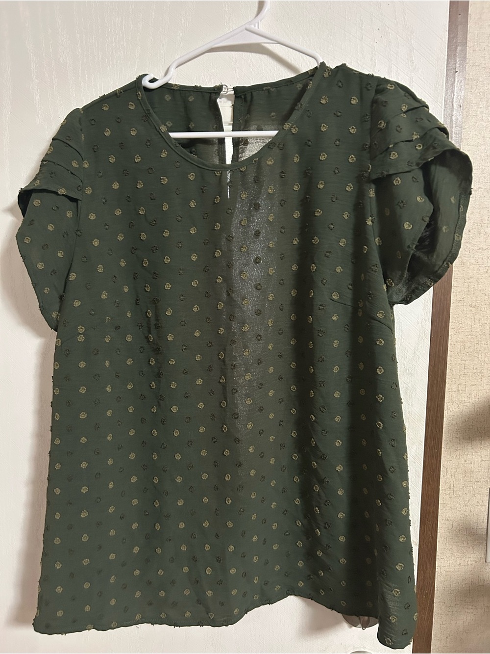 SHEIN Olive Green Dot-Textured Short Sleeve Blouse